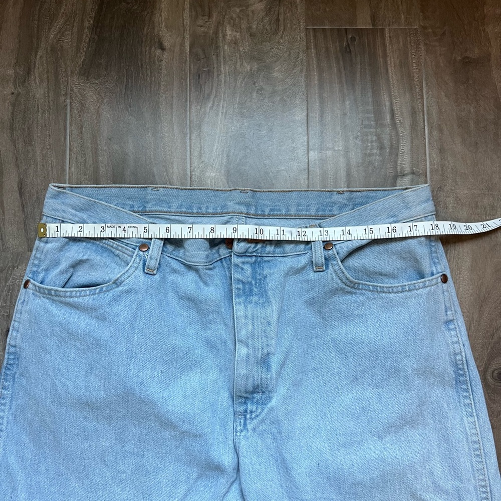 Wrangler Men's Light Blue Straight Jeans size 36x32 - Picture 2 of 9